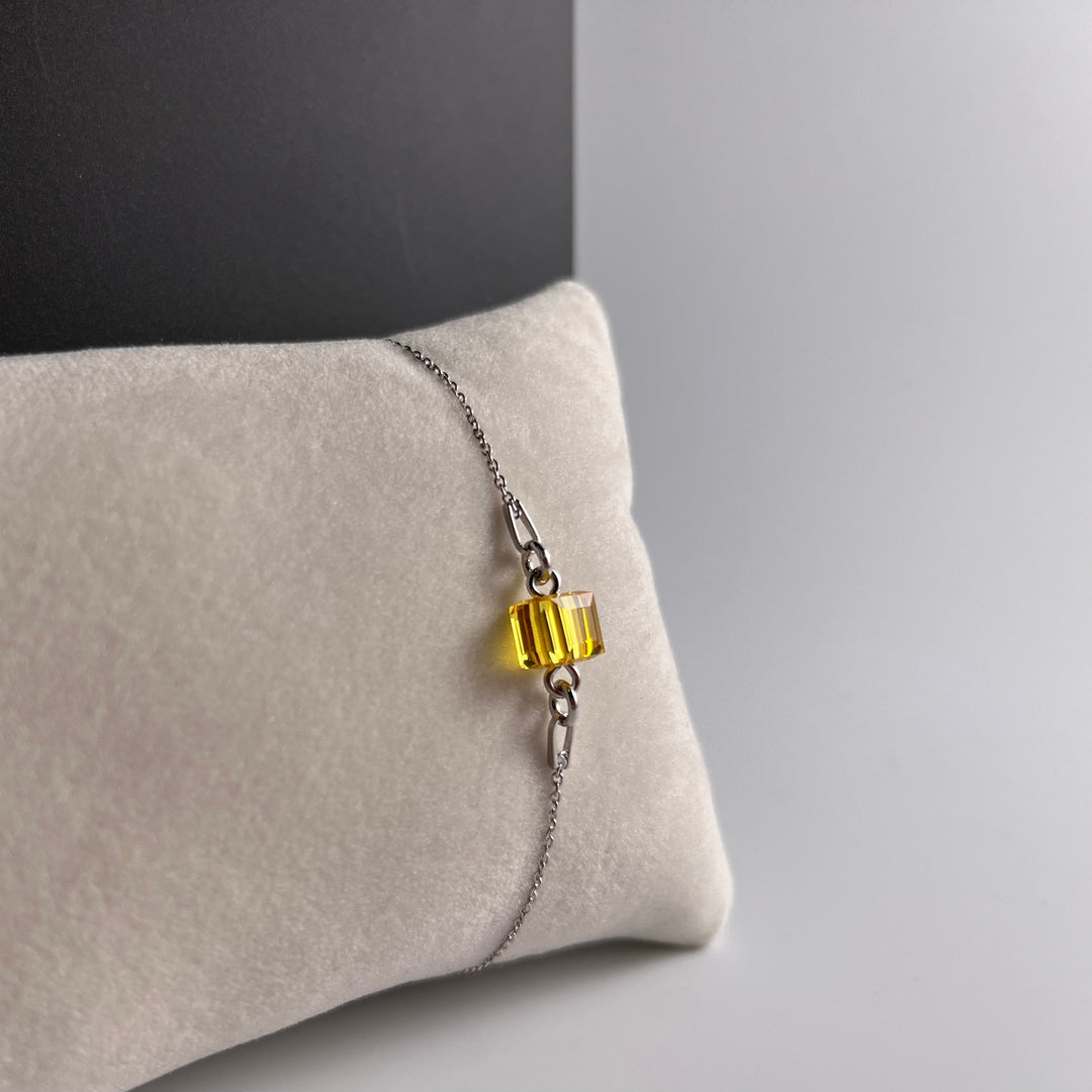 Bracelet avec cristaux Swarovski, couleur topaz clair, argent rhodié, CARRE