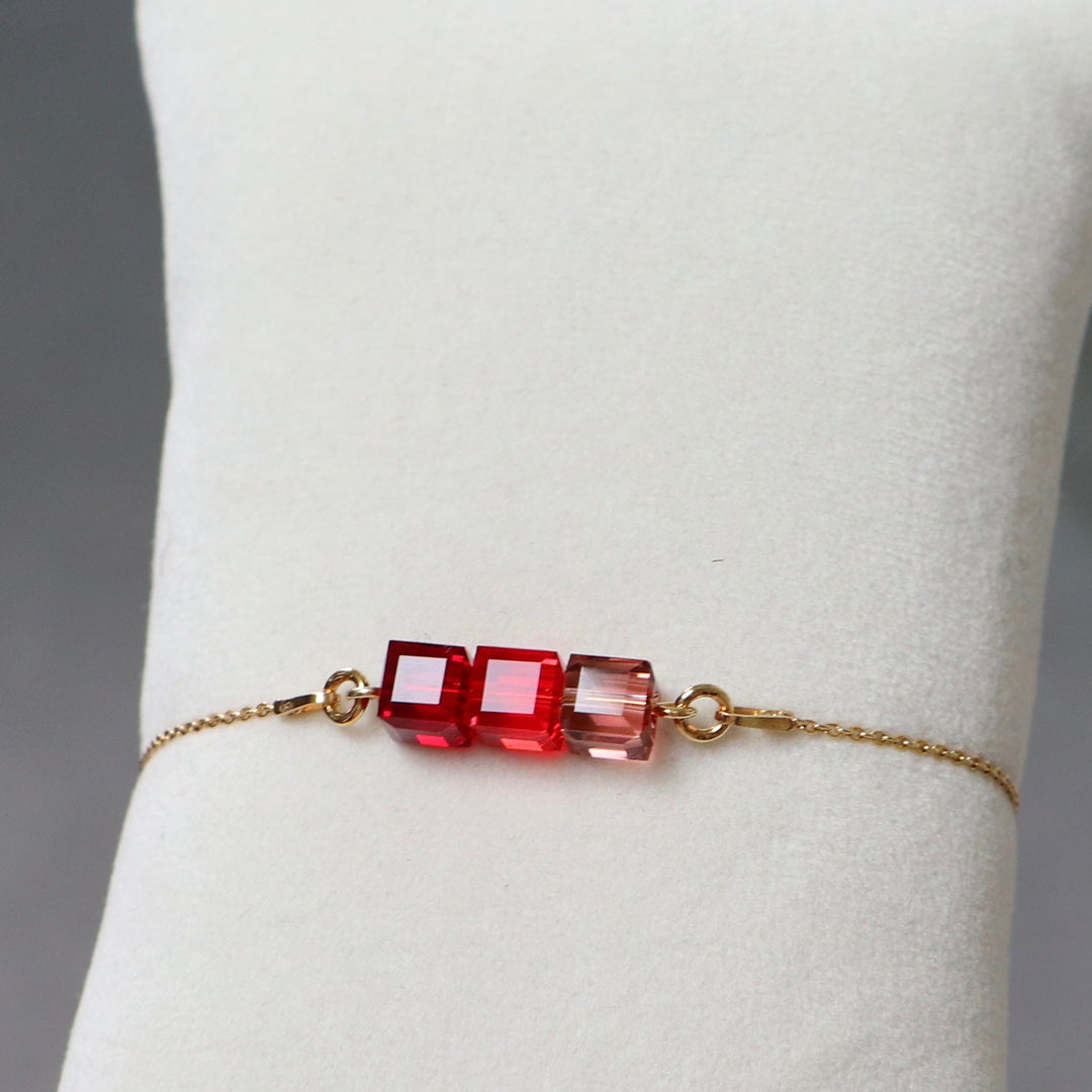 Boucles d'oreilles, cristaux Swarovski, argent doré, rouge, 3CARRE