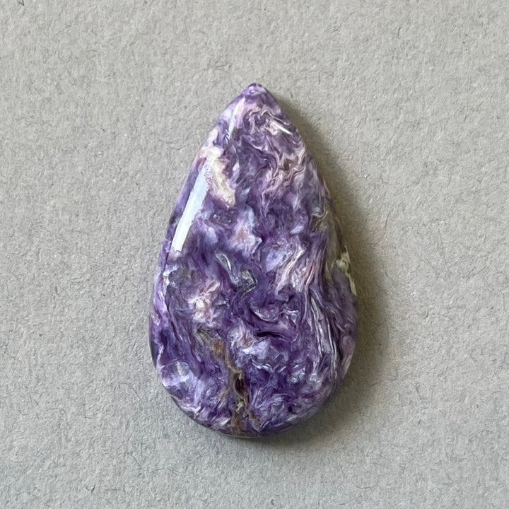 Charoit, CHR087, Cabochon-Schliff, 29 x 17 x 6 mm
