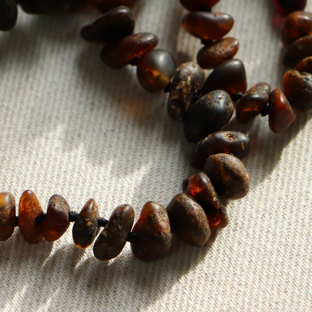 Baltic amber necklace with knots, 49 cm long