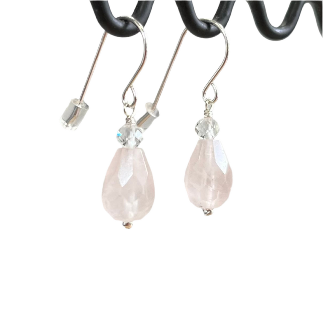Earrings with rose quartz, in silver