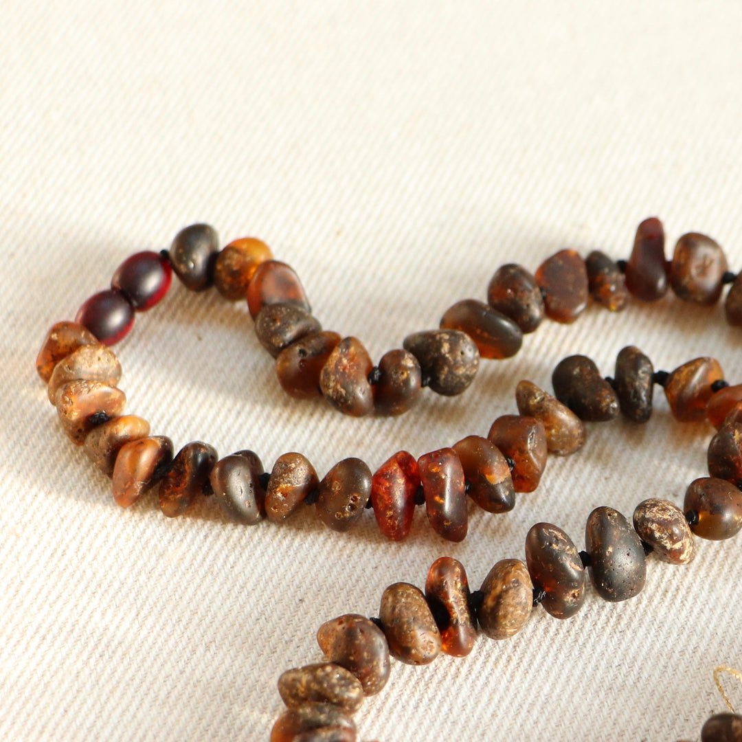 Baltic amber necklace with knots, 47 cm long