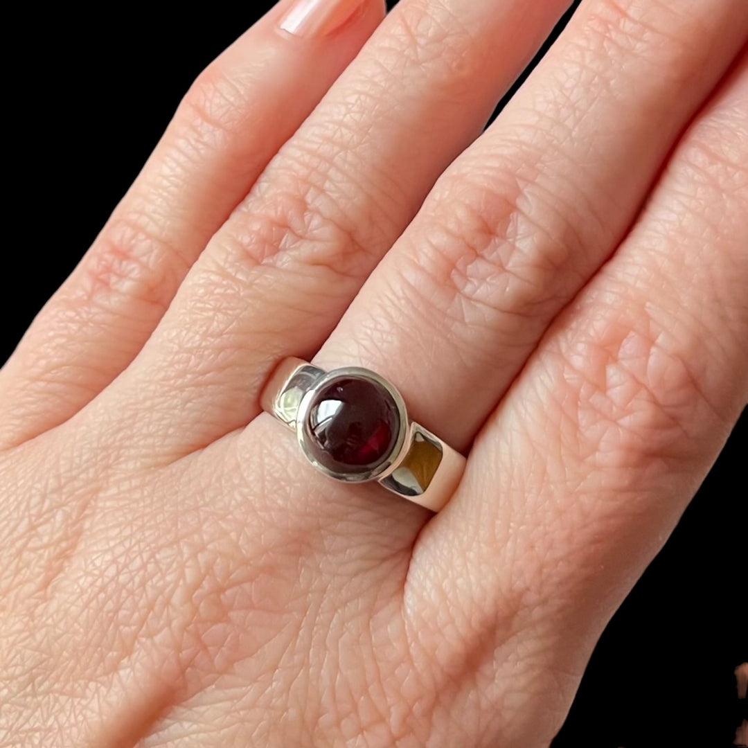 Silver ring with garnet - size 62 - BS075