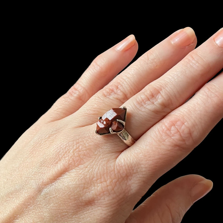 Silver ring with red quartz BS005