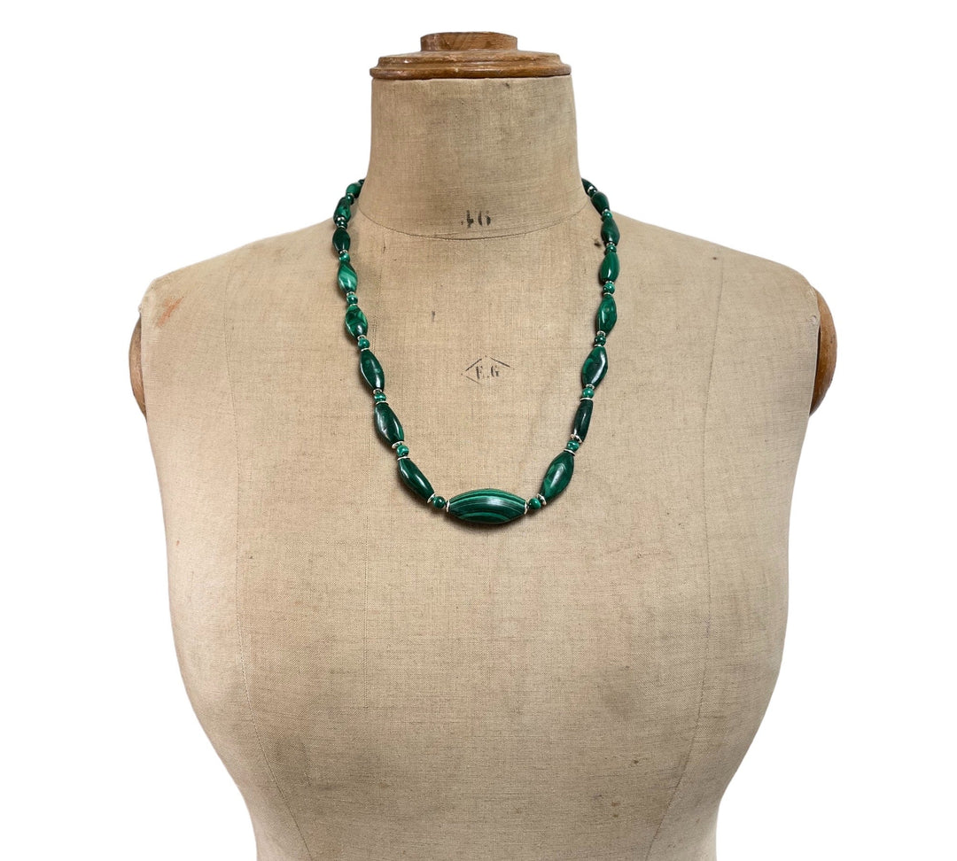 Necklace on a wired cord made of natural stones, malachite, modernized vintage jewelry, silver, 62 cm