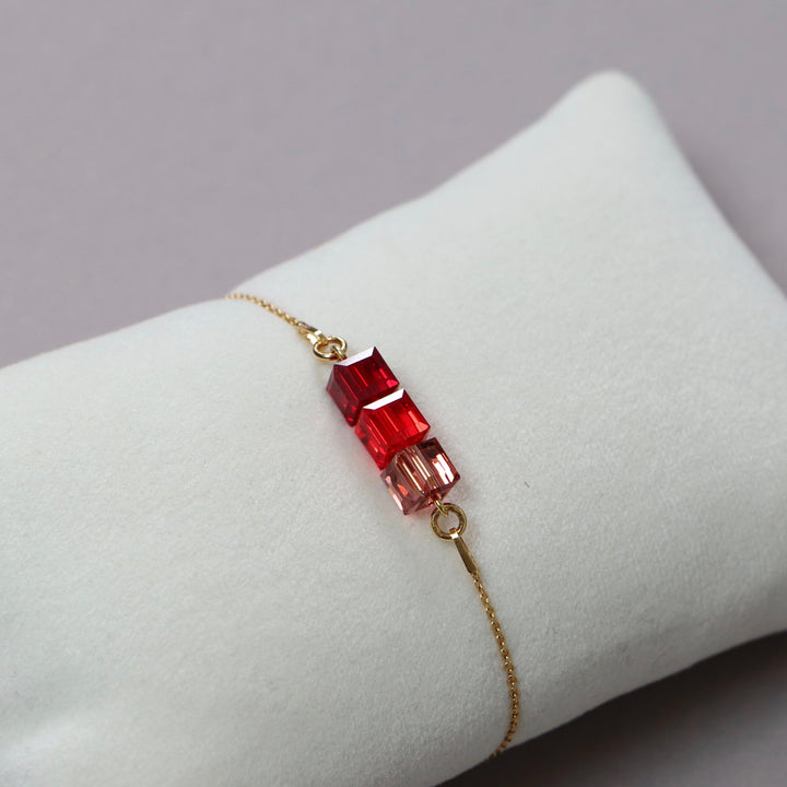 Boucles d'oreilles, cristaux Swarovski, argent doré, rouge, 3CARRE
