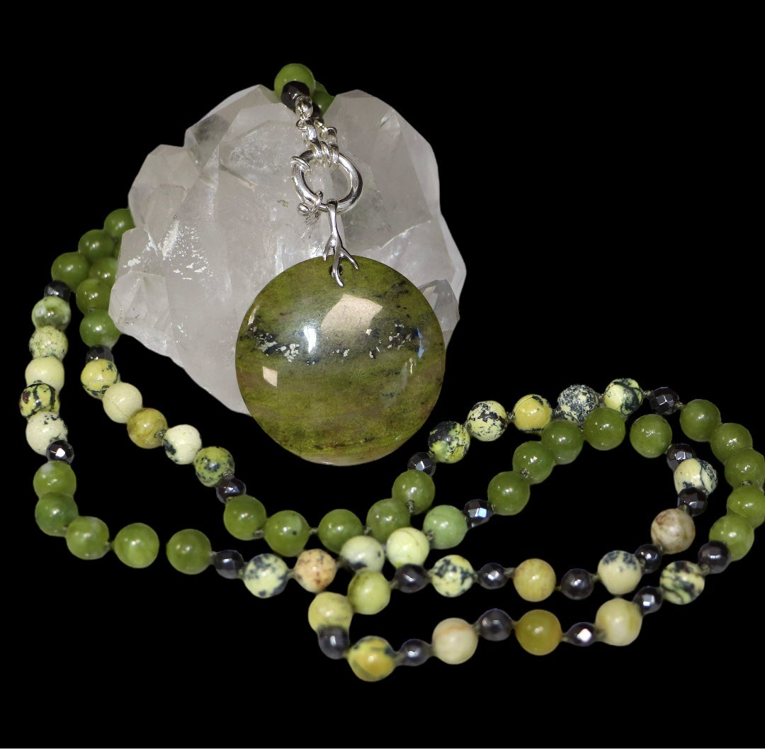 Collier MALA et Pendentif en serpentine