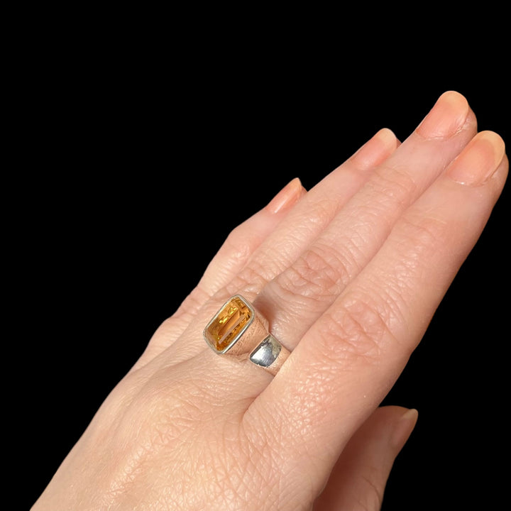 Silberner Citrinring – Größe 53 – BS106