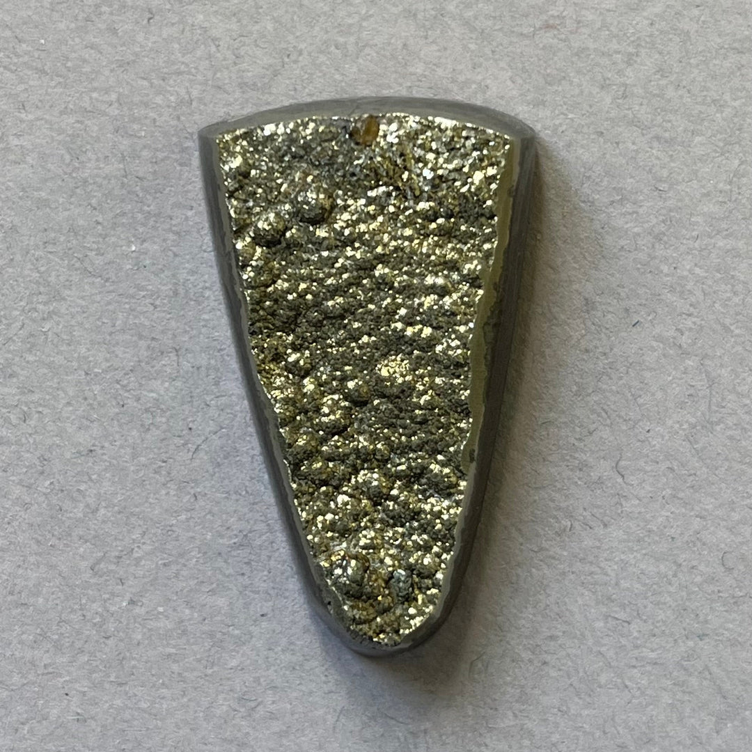 Pyritisierter Ammonit, AM_P155, Cabochon-Schliff, 34 x 20 x 8 mm