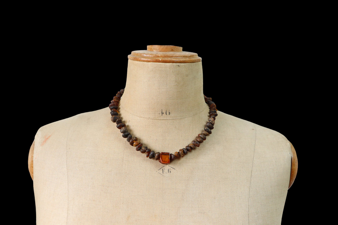 Baltic amber necklace with knots, 49 cm long