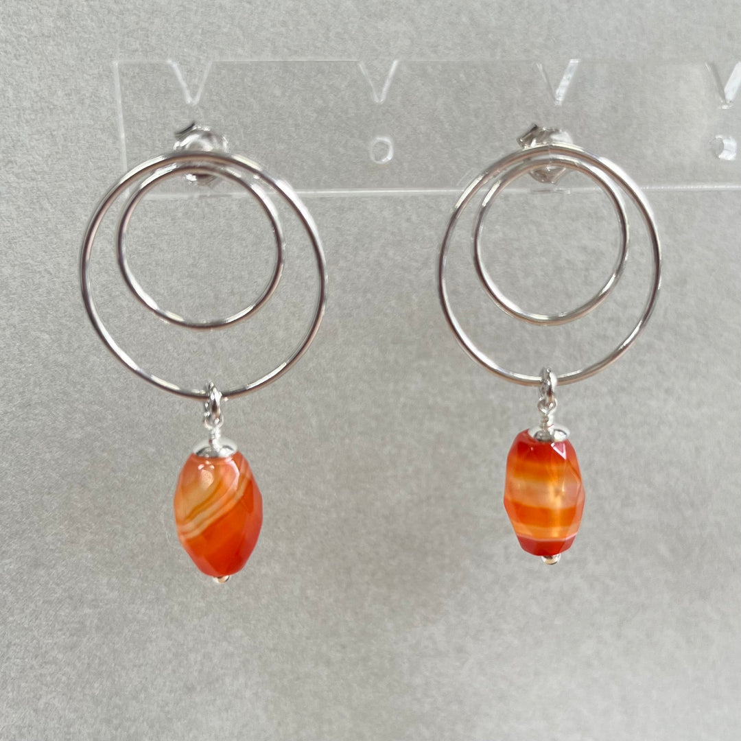 Ohrringe mit Karneol, aus Silber