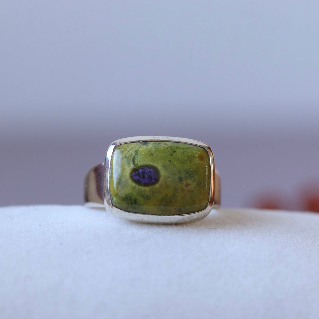 Silver ring with stichtite and serpentine - size 62 - BS071