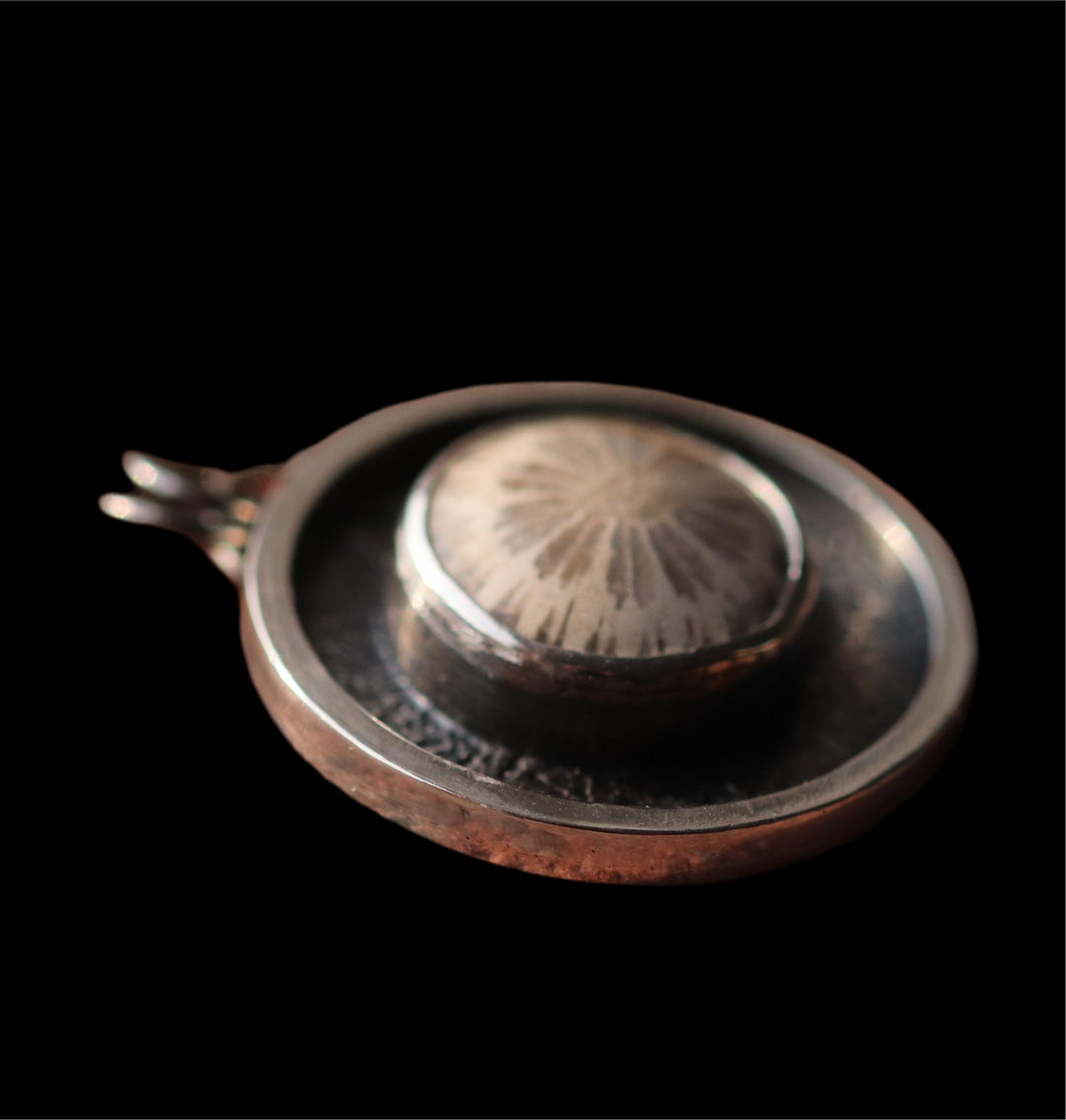 Silberanhänger mit fossiler Koralle SL-N022