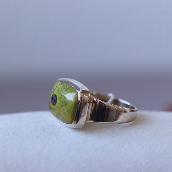 Silver ring with stichtite and serpentine - size 62 - BS071