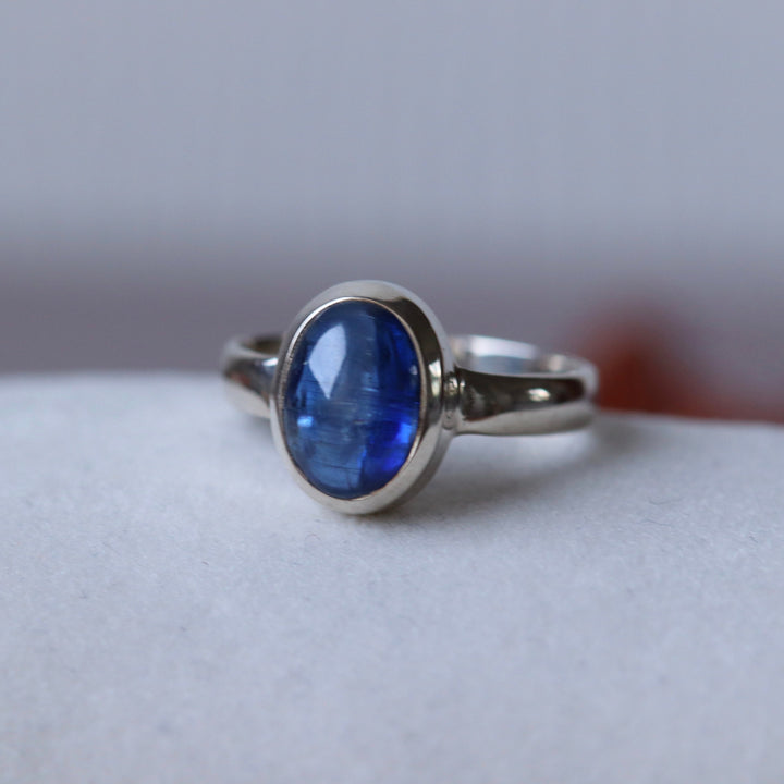 Silver ring with kyanite BS026
