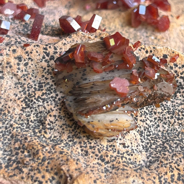Vanadinite and barite Mibladen Morocco M18W137