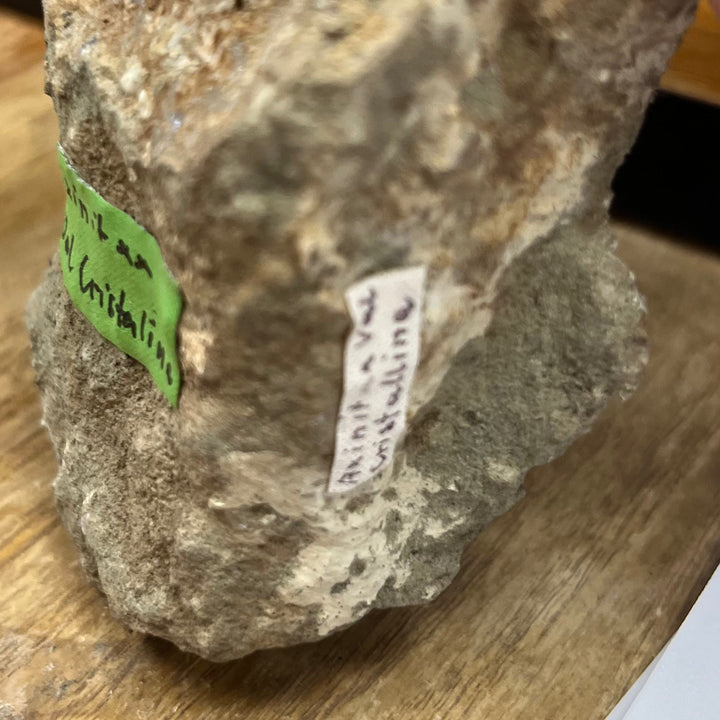 Axinit Val cristallina Val Medel Graubünden Schweiz DW188