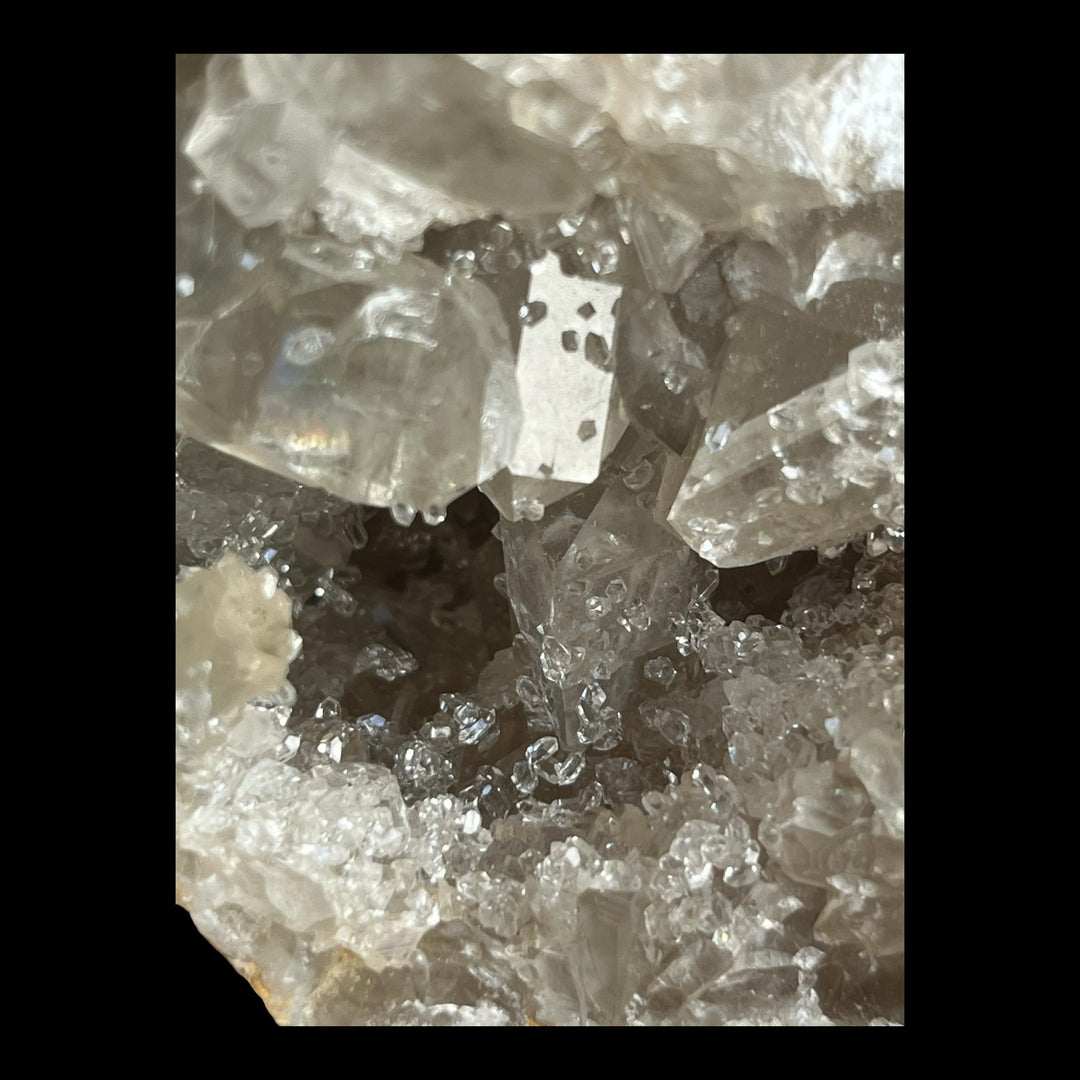 White celestine geode with sugar quartz, Tamerza, Tozeur, Tunisia DW223