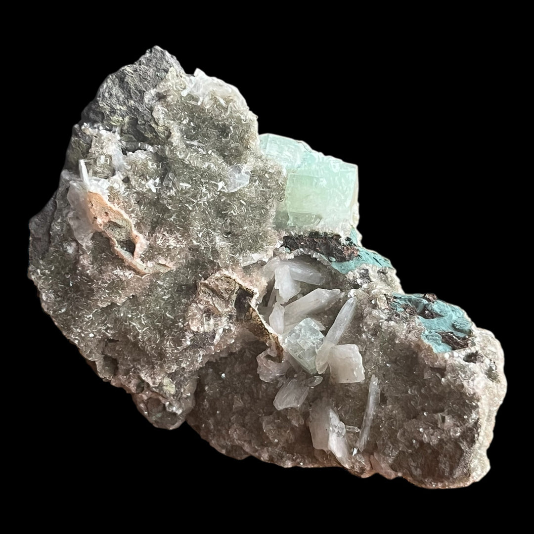 Grüner Fluorapophyllit, weißer Stilbit und Mikroheulandit, Maharashtra, Indien, DW167
