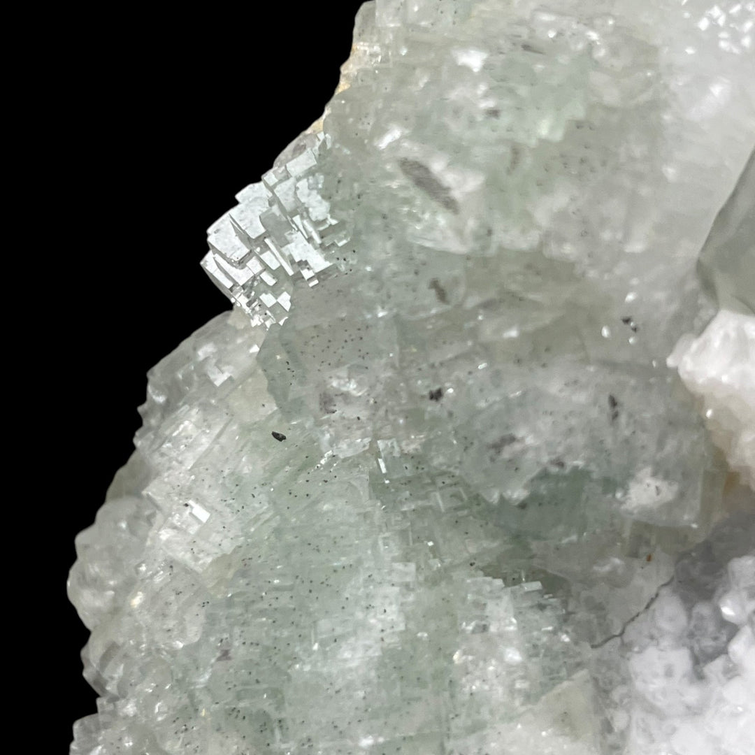 Green polysynthetic fluorite, quartz Fontsante Var France DR131