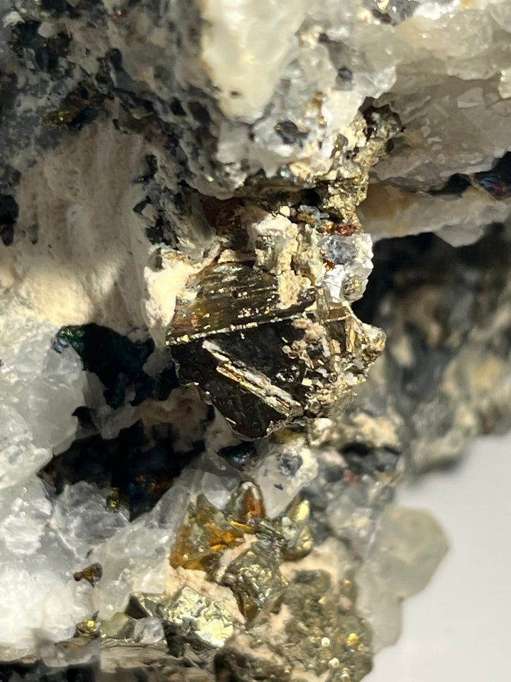 Chalkopyrit, Pyrit und Calcit Rumänien DB60