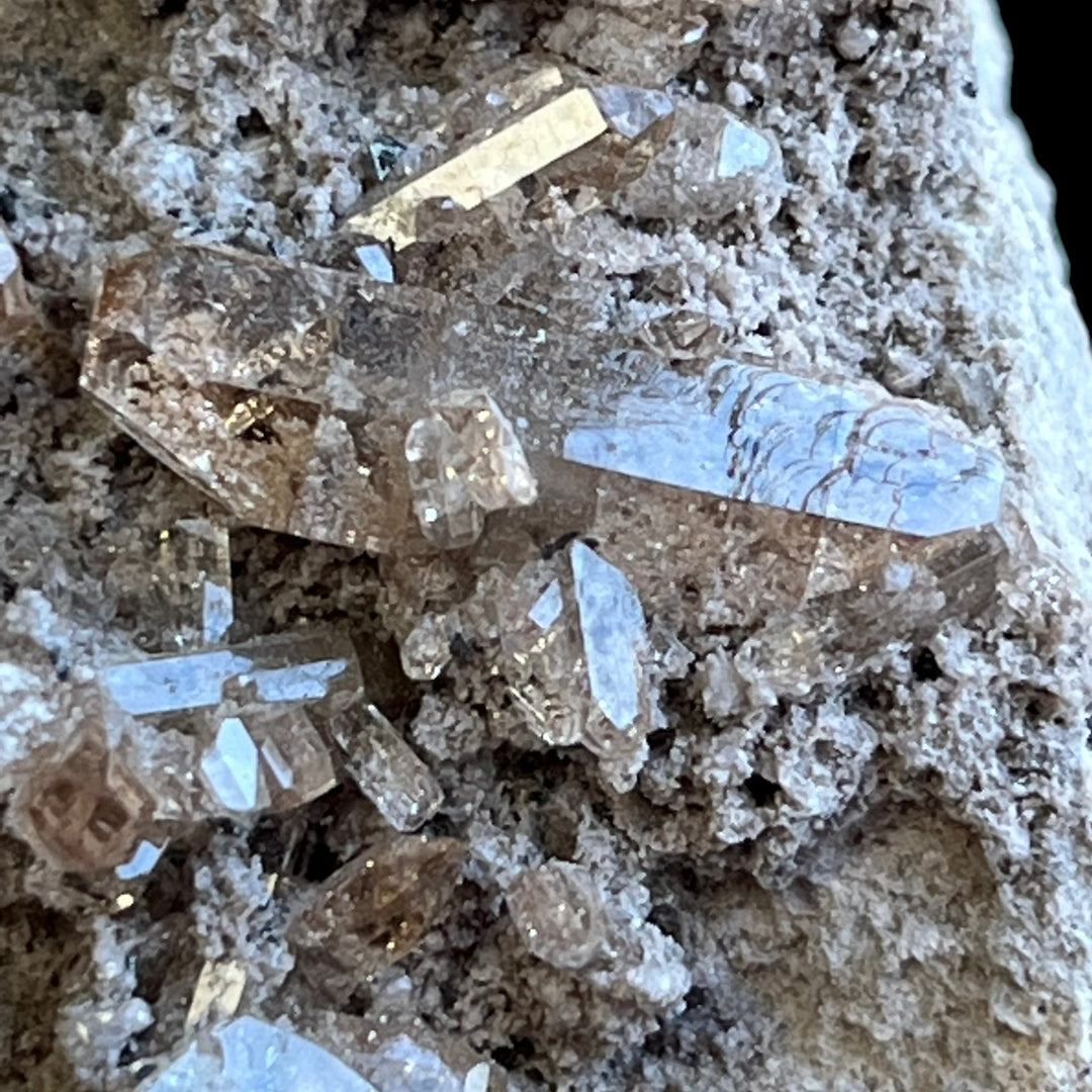 Bixbite topaz, rhyolite USA DR286