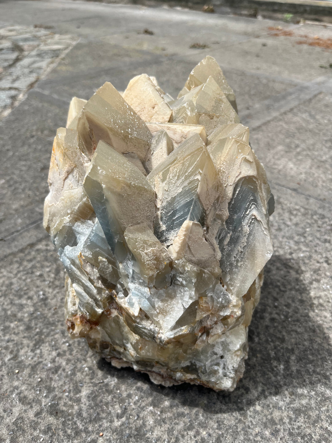 Baryte bleue sceptre de brun mine de Maine à Reclesne France