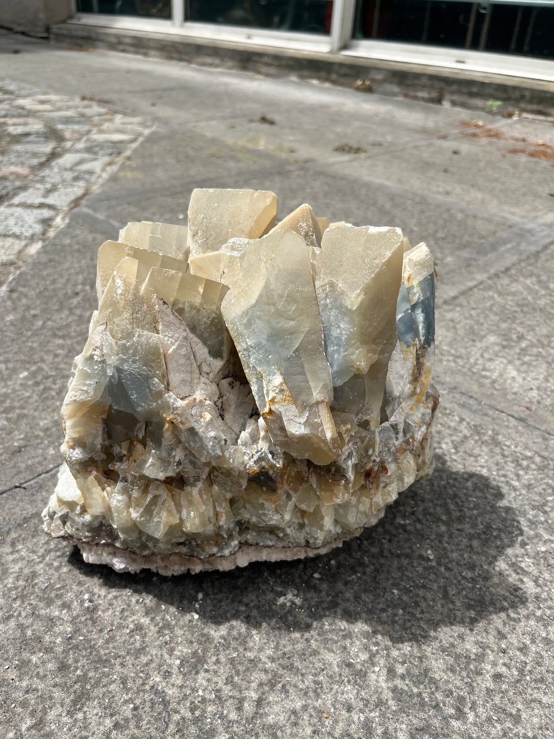 Baryte bleue sceptre de brun mine de Maine à Reclesne France