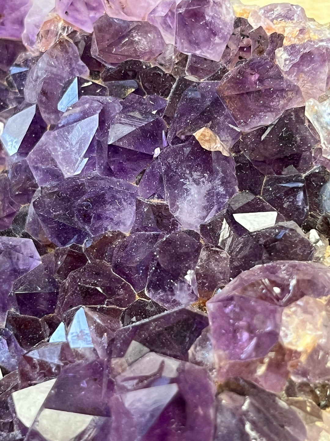 Amethyst-Goethit-Druse, Brasilien, 1 kg DR199