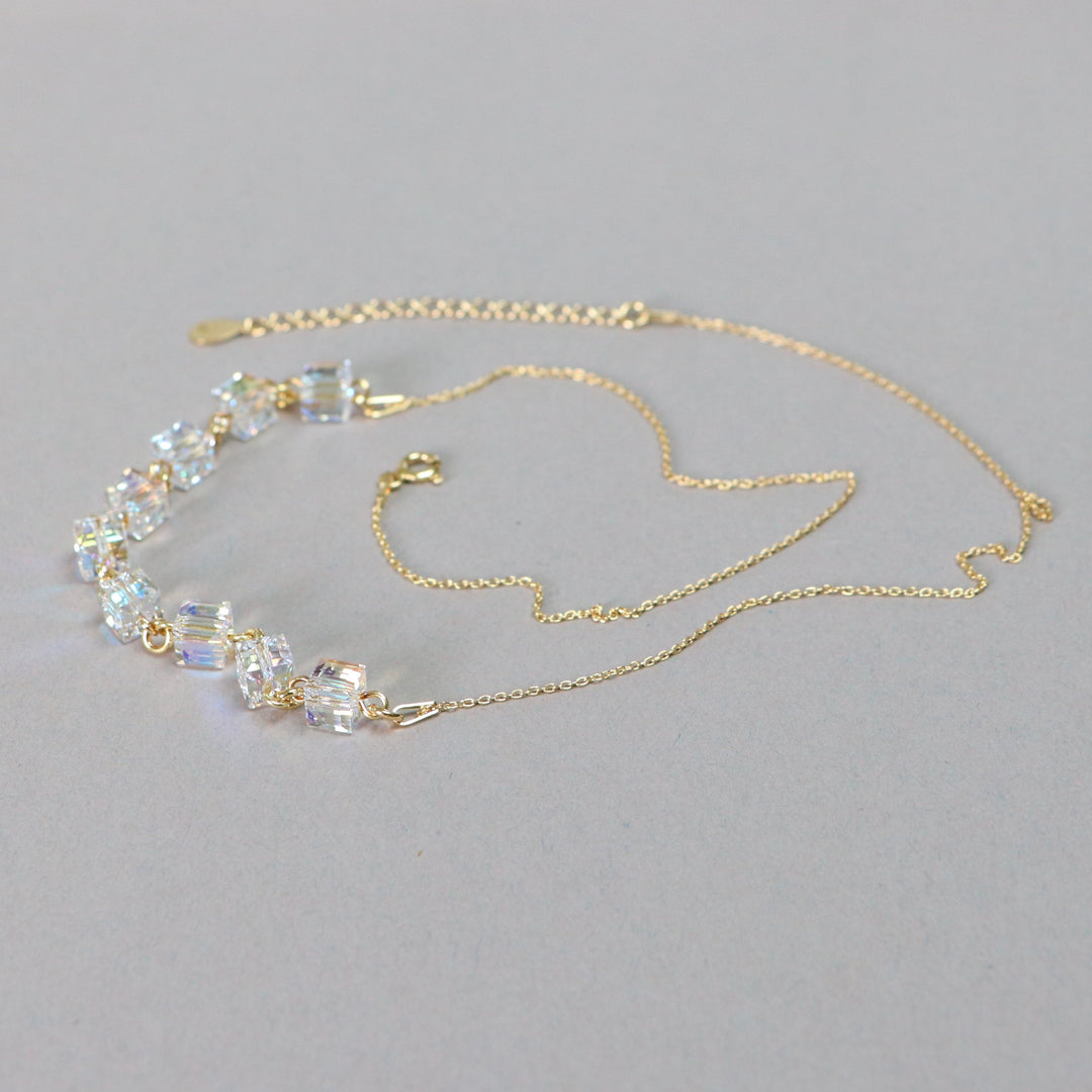 Boucles d'oreilles, cristaux Swarovski, argent doré, cristal AB, MULTI-CUBES