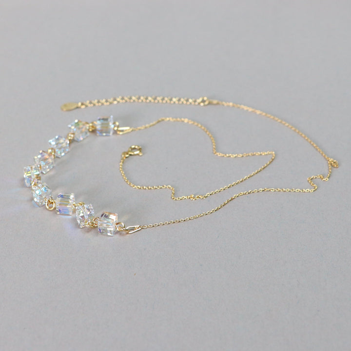Boucles d'oreilles, cristaux Swarovski, argent doré, cristal AB, MULTI-CUBES