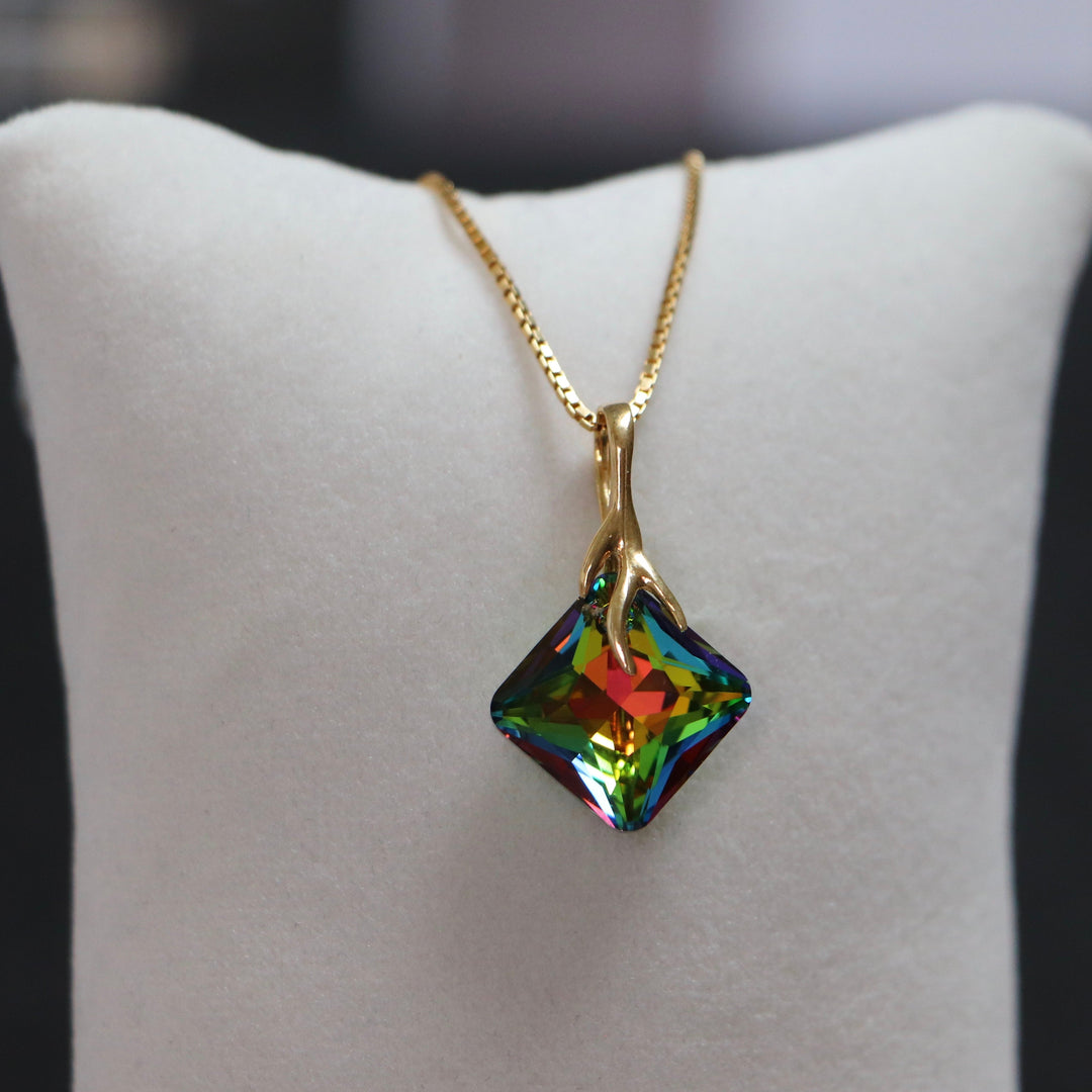 Pendentif, cristaux Swarovski, argent doré, cristal VM, AGATHE