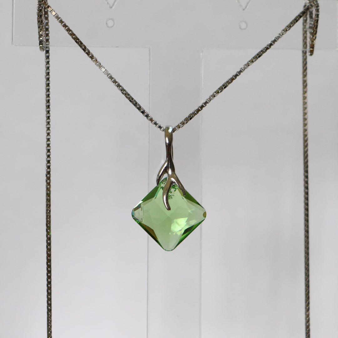 Pendentif, cristaux Swarovski, argent rhodié, vert olive, AGATHE