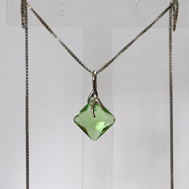 Pendentif, cristaux Swarovski, argent rhodié, vert olive, AGATHE