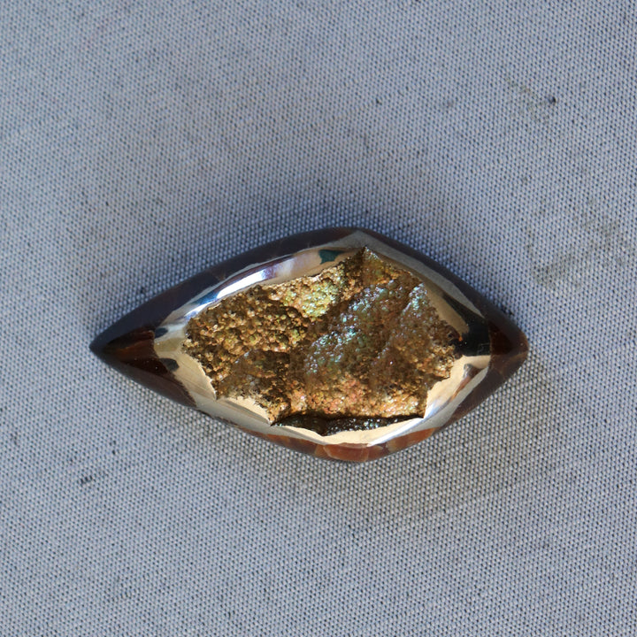 Pyritisierter Ammonit, tAM_P072, Cabochon-Schliff, 45x24x9 mm; 15,8 g;