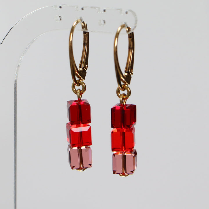 Boucles d'oreilles, cristaux Swarovski, argent doré, rouge, 3CARRE