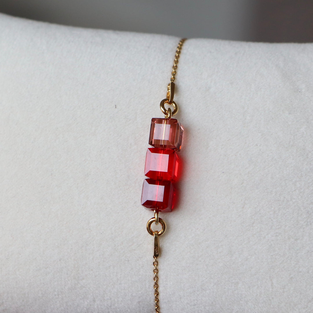 Pendentif avec cristaux Swarovski, argent doré, rouge, 3CARRE