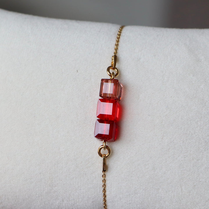Pendentif avec cristaux Swarovski, argent doré, rouge, 3CARRE