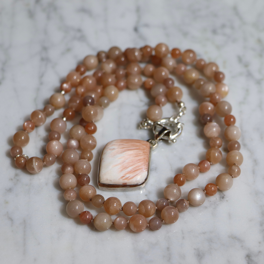 collier mala en pierre de lune