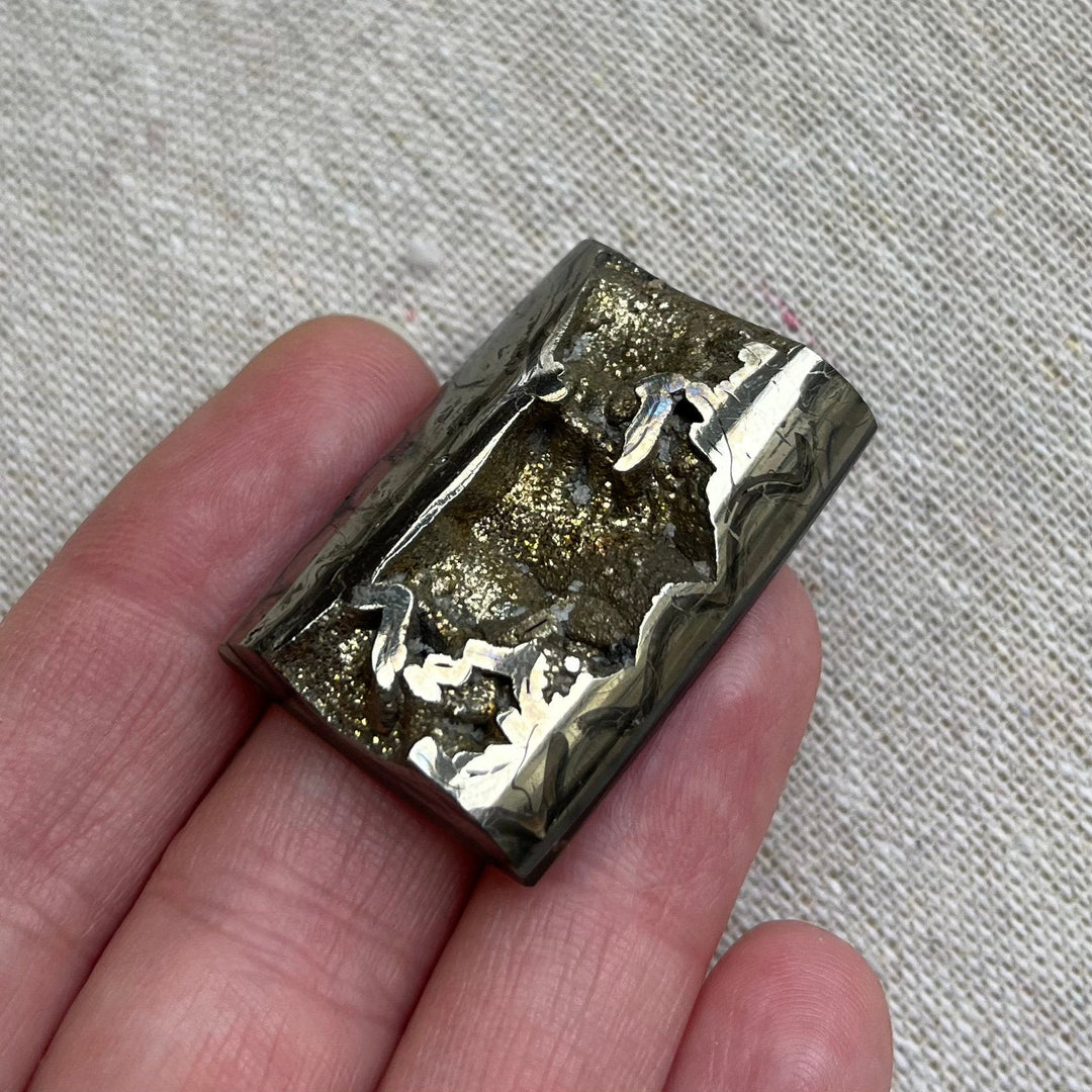 Pyritisierter Ammonit, AM_P049, Cabochongröße, 35x24x8 mm; 15,6 g;