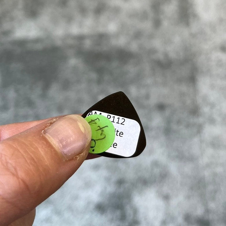 Pyritisierter Ammonit, AM_P112, Cabochongröße, 24 x 21 x 6 mm; 5,6 g