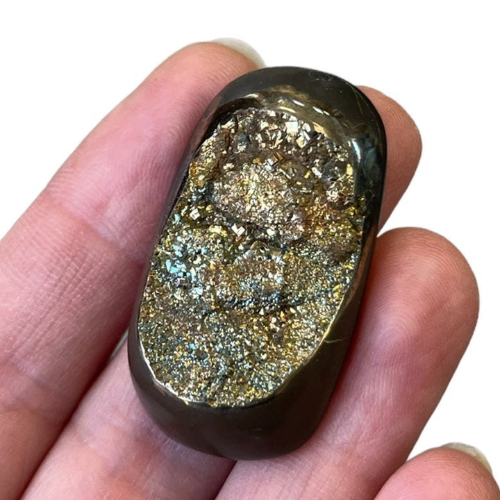 Pyritisierter Ammonit, AM_P085, Cabochon-Schliff, 39x22x8 mm; 12,5 g;