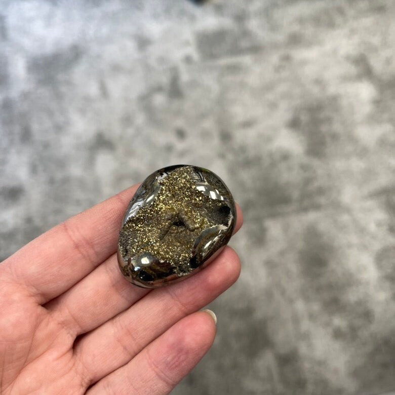 Pyritized ammonite, AM_P026, cabochon cut, 43x34x10 mm; 20g;