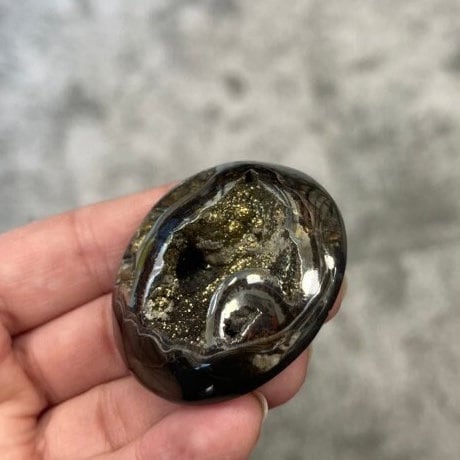 Pyritisierter Ammonit, AM_P057, Cabochongröße, 48x45x15 mm; 40,4 g;