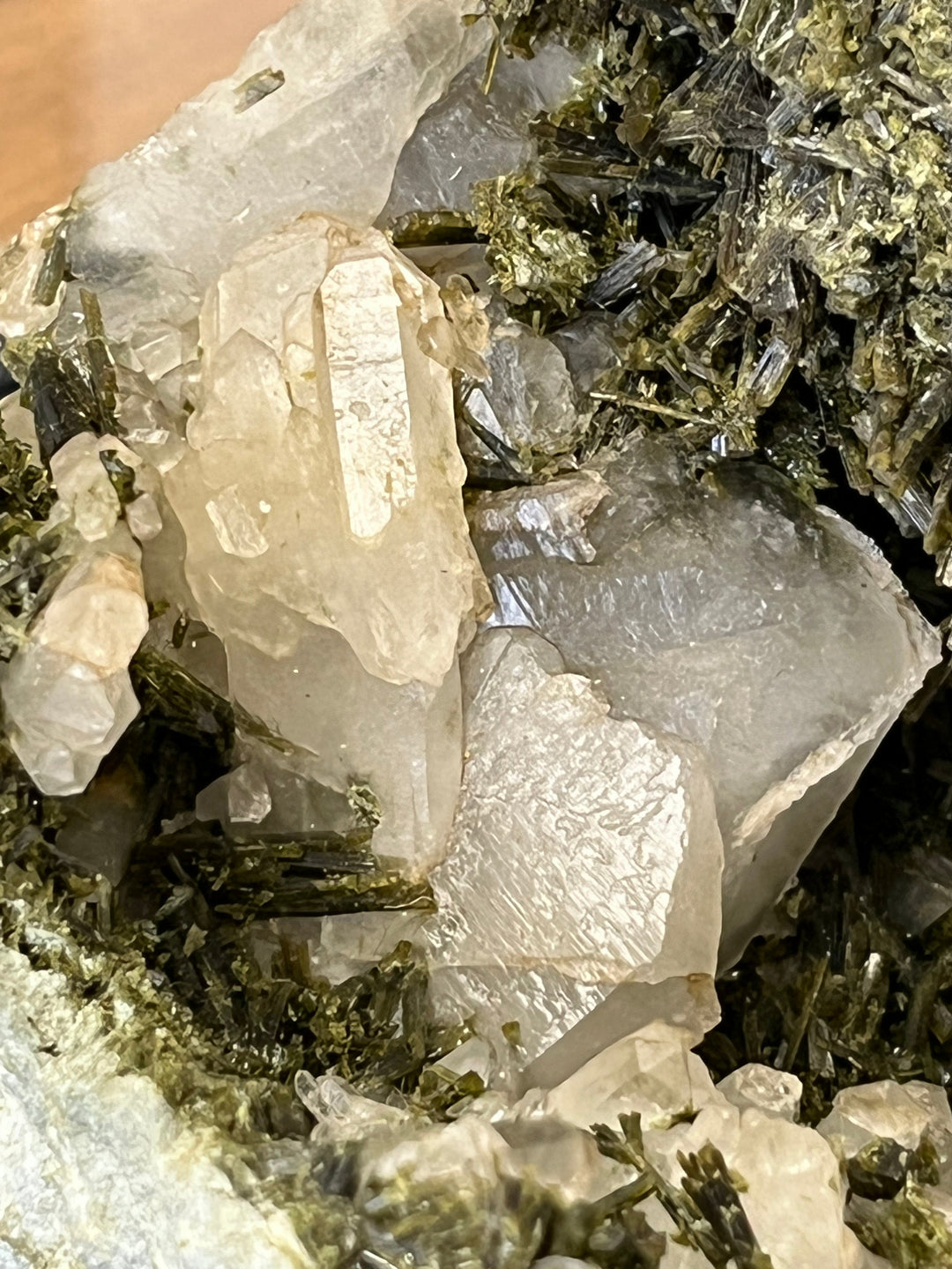 Epidot-Quarzkern Oisans-Alpen Frankreich DA174