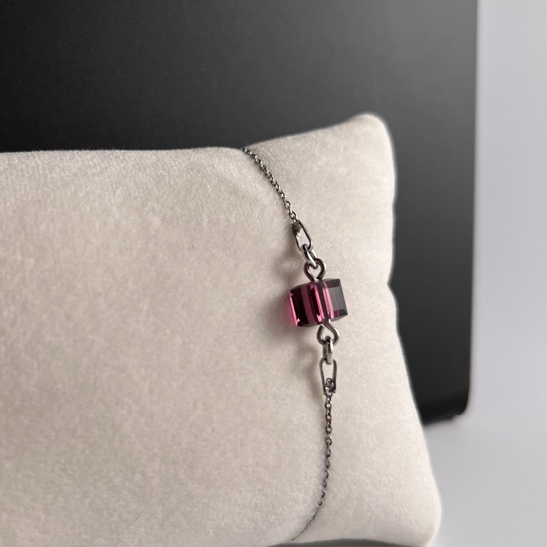 Bracelet  avec cristaux Swarovski, mauve, argent rhodié, CARRE