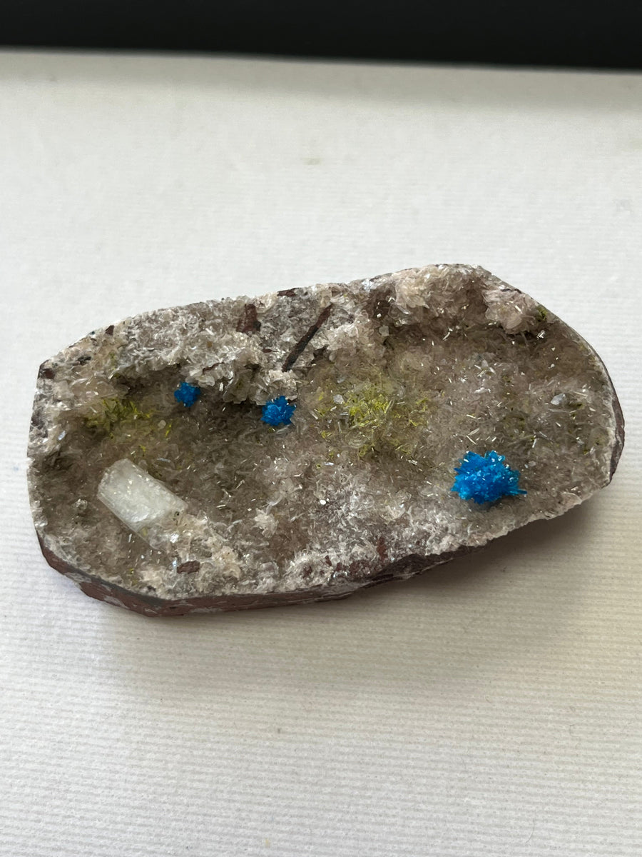 Pentagonite sur stilbite et apophyllite Inde DW17