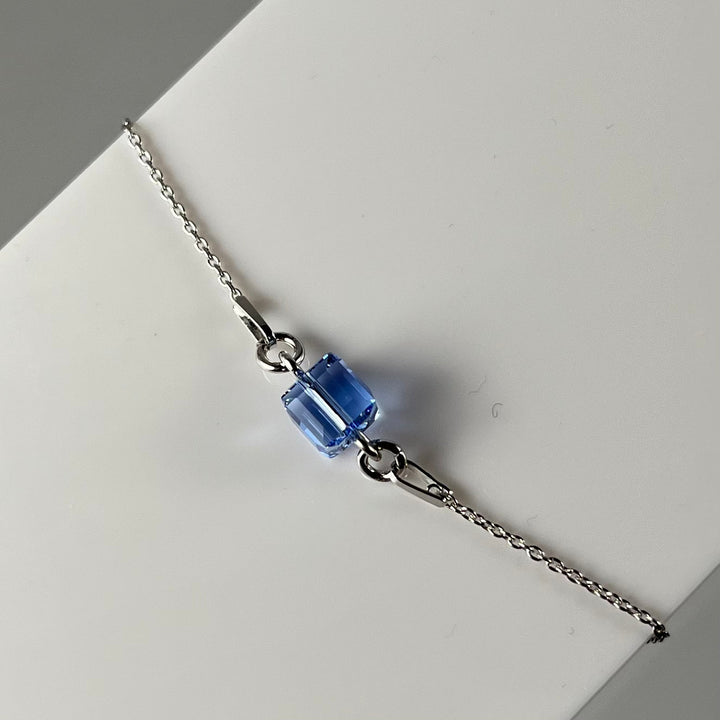 Bracelet  avec cristaux Swarovski, bleu clair, argent rhodié, CARRE