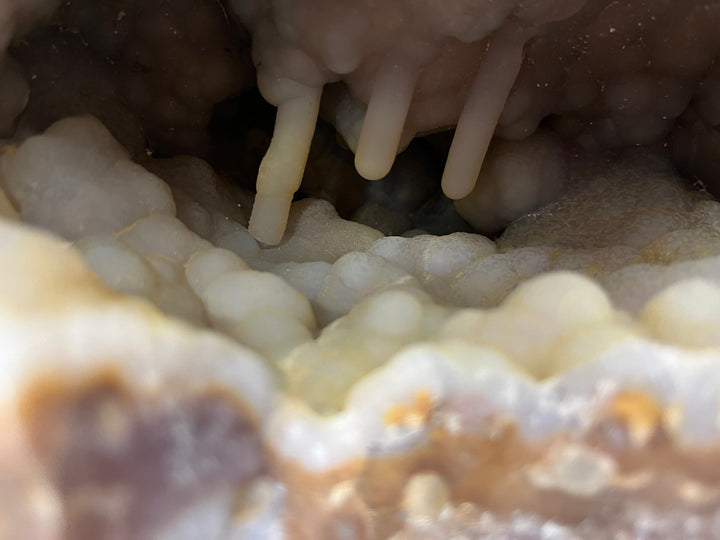Chalcedony geode, Pacy-sur-Eure, France DR256