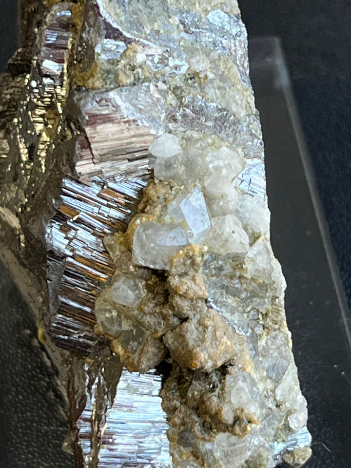 Topazes sur arsénopyrite Panasqueiras Portugal PNQ11